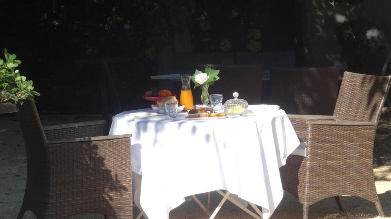 Chambre Cote Jardin Nîmes Eksteriør billede